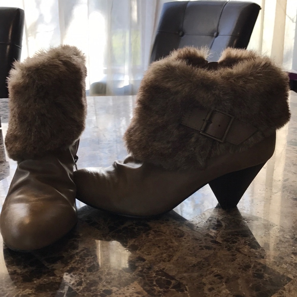 Style&co. Tan boots